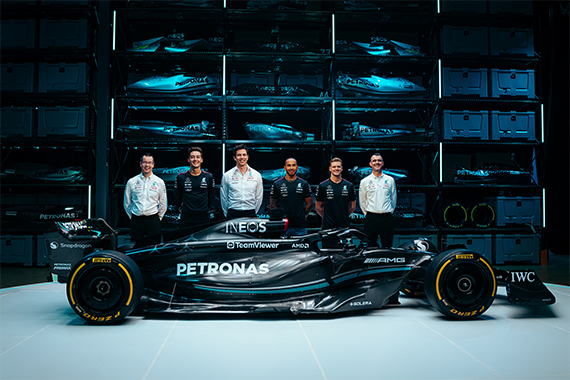 Команда Mercedes-AMG F1 представила свою новую машину - W14 E Performance